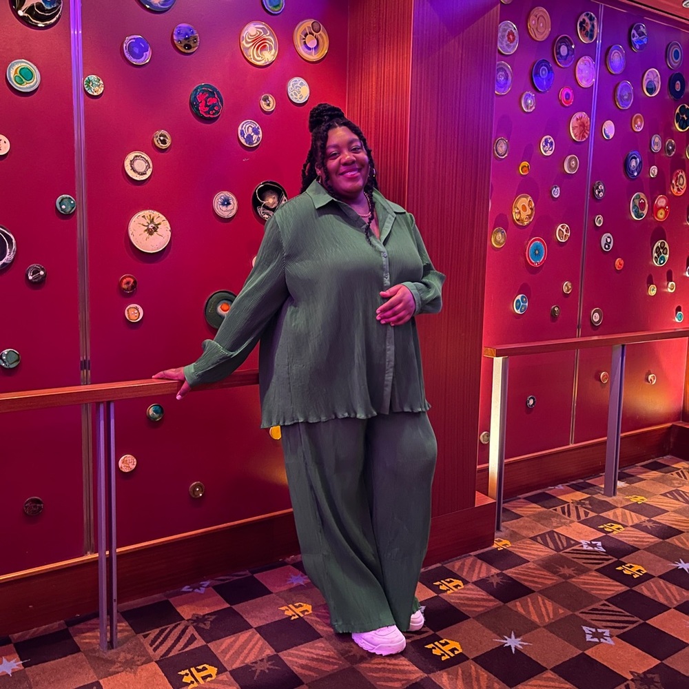 Meet your Posher, Jasmin Fashion